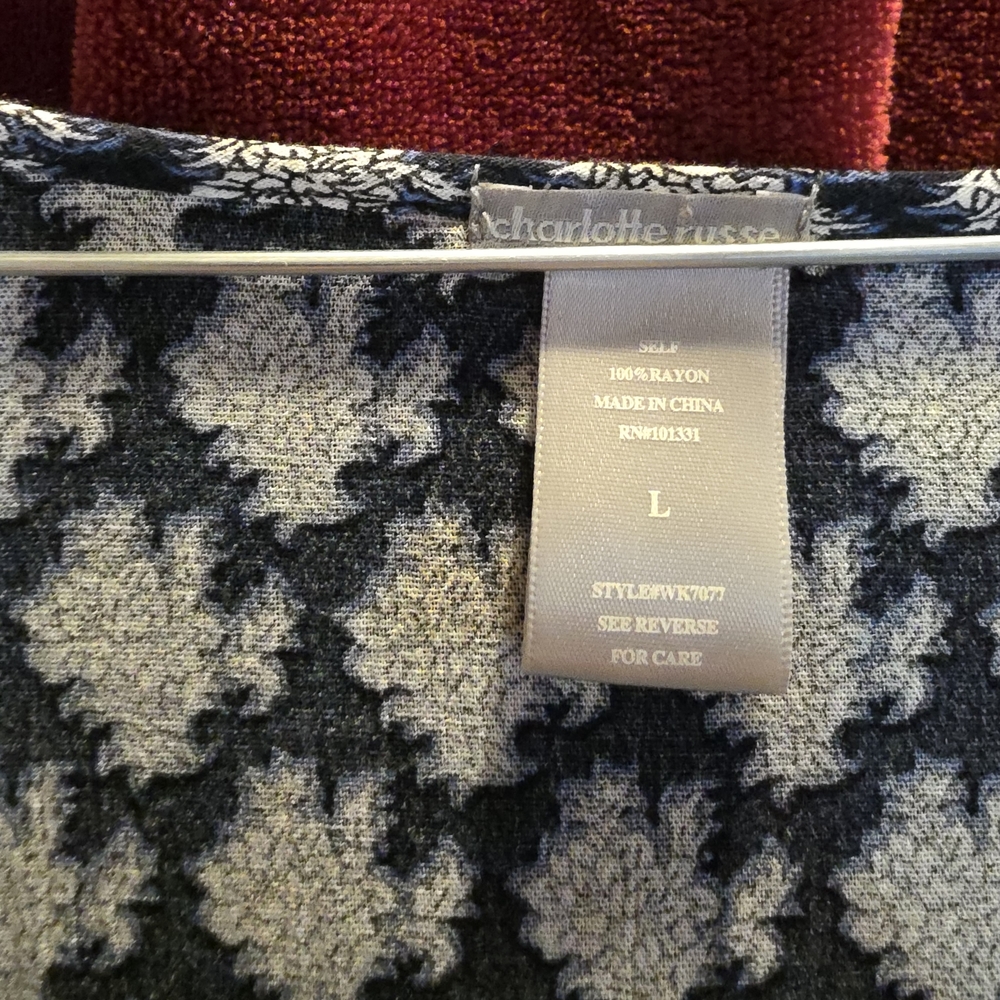Charlotte Russe Navy and White Floral Blouse - Picture 2 of 2
